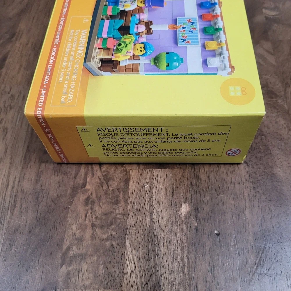 LEGO 40584 Birthday Diorama Building Toy 157 pcs NIB Sealed